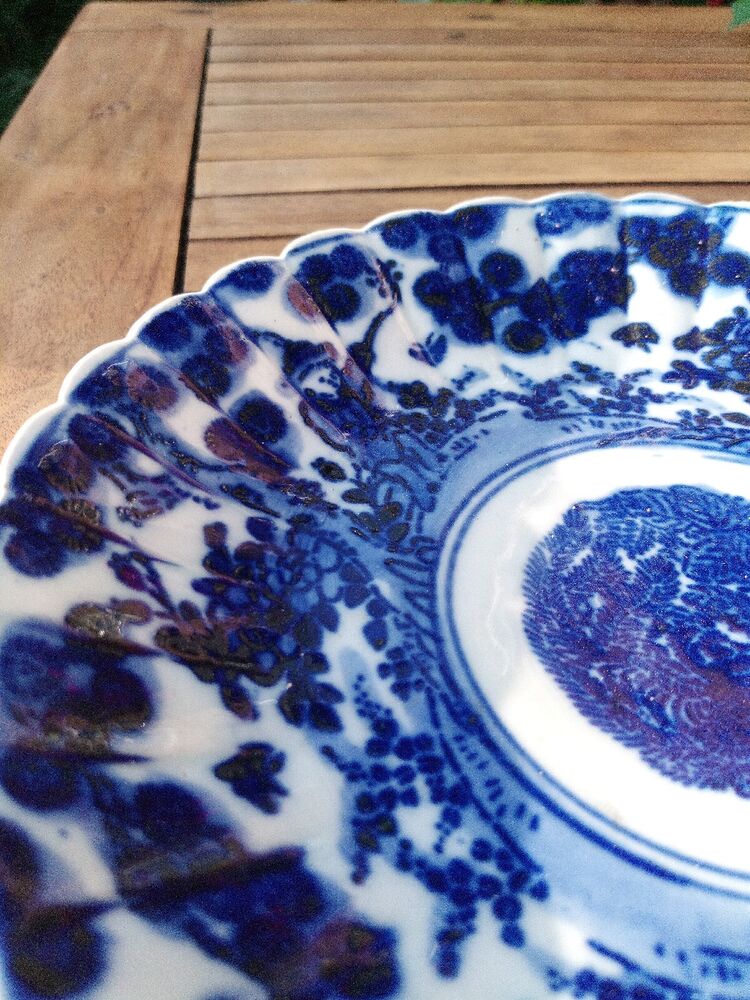 Arita ware Late Meiji Period Japanese Scalloped Bowl Dish c1900 Blue White