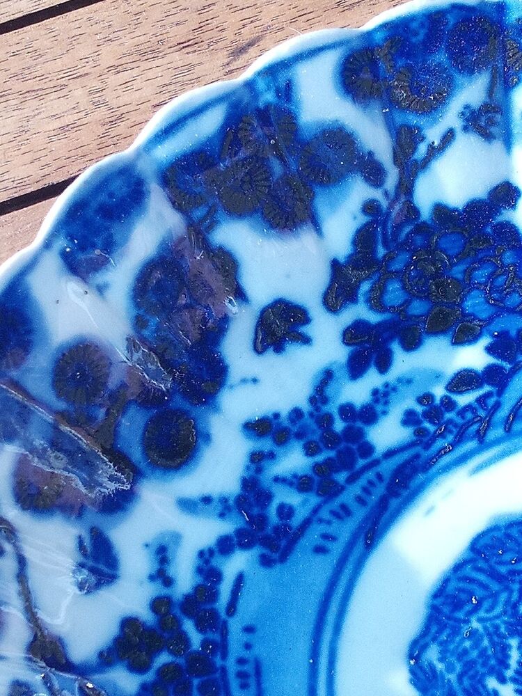 Arita ware Late Meiji Period Japanese Scalloped Bowl Dish c1900 Blue White