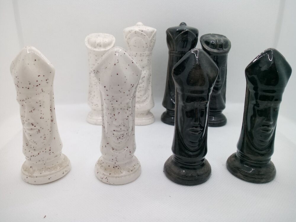 Duncan Chess Set Ceramic Glazed 32 Piece Set 3" Tall 1960's Vintage Black/White